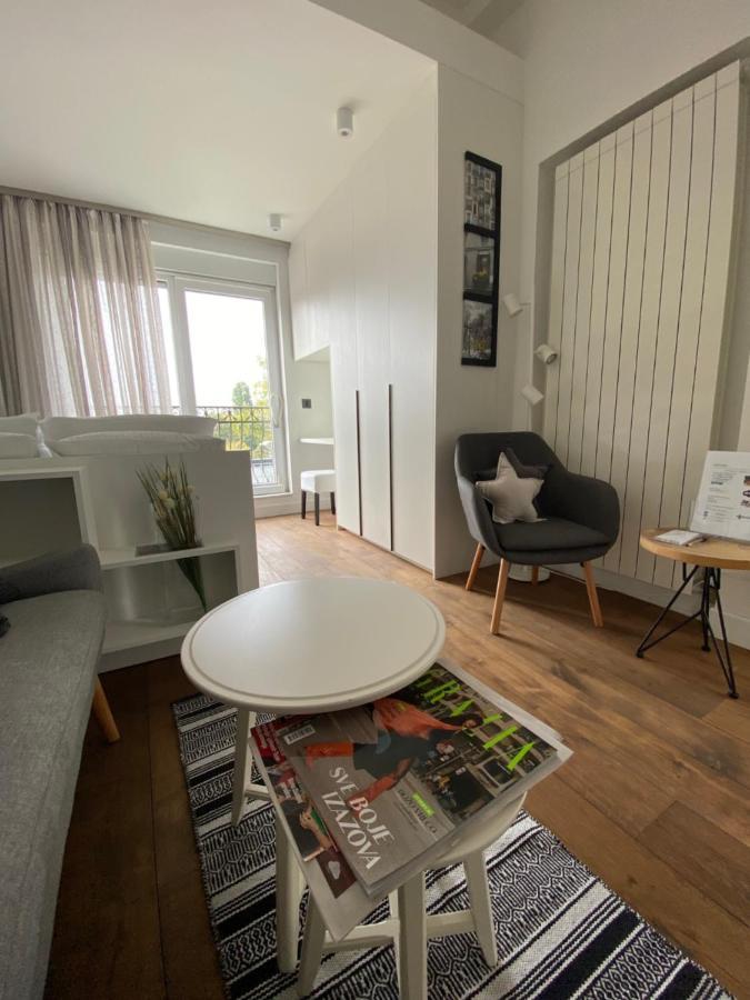 Enjoy B-52 Studio Belgrado Exterior foto